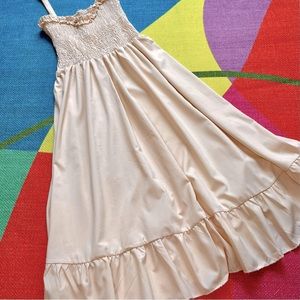 XX SOLD XX❤️FREE ADD❤️ Cream Smocked Dress